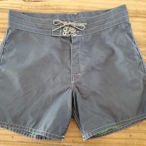 Birdwell board shorts mens size 31